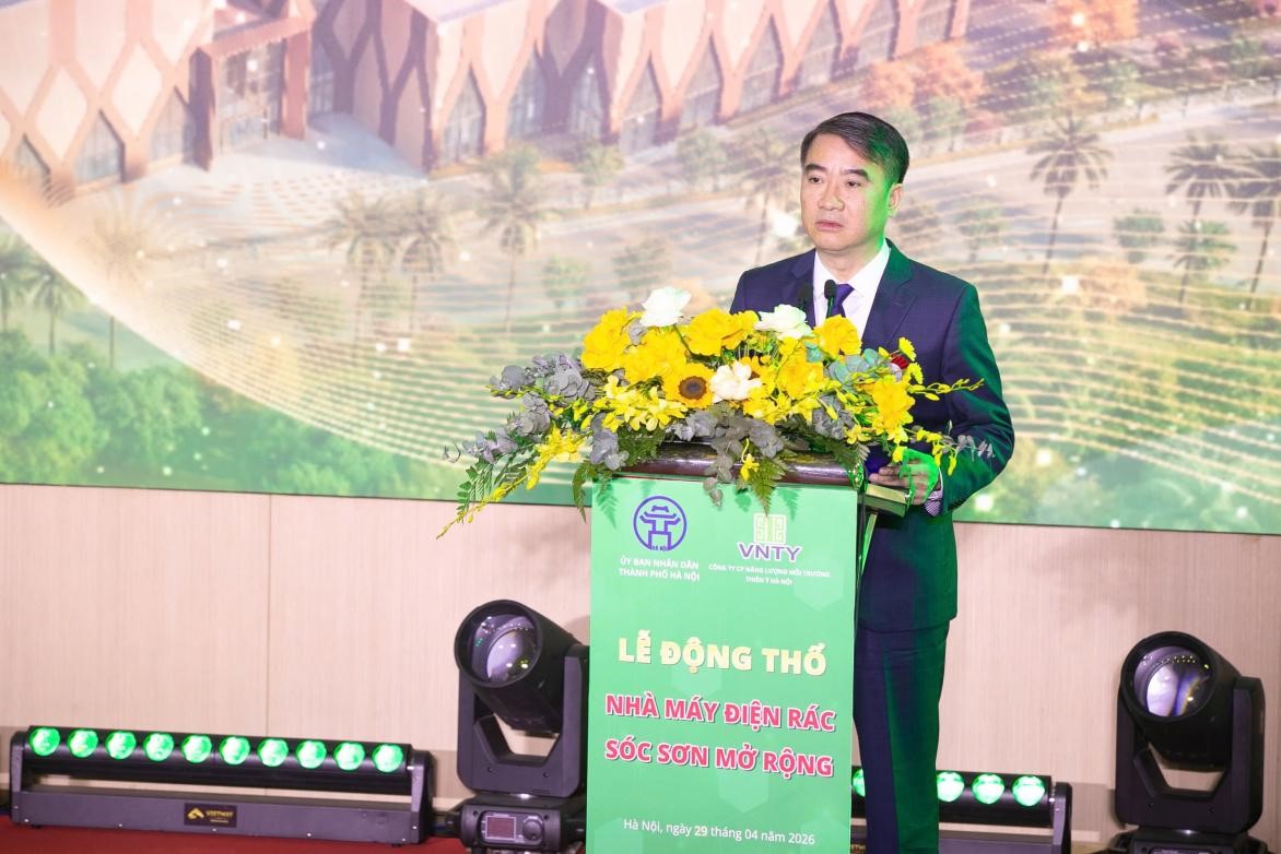 河內(nèi)市委常委會(huì)委員、河內(nèi)市人委會(huì)副主席阮春留先生致辭
